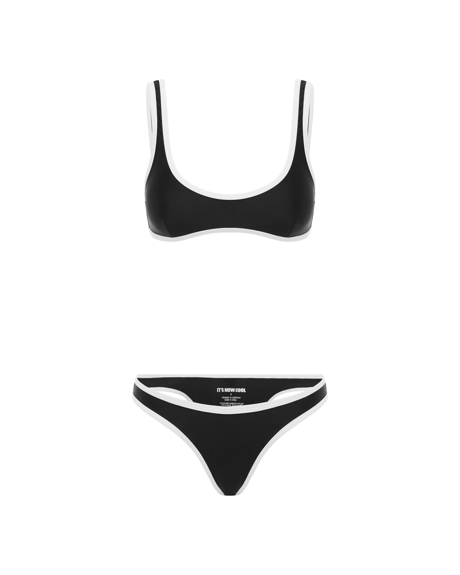 Studio image of the front of the 90s Duo Crop - Black & White Contrast. 